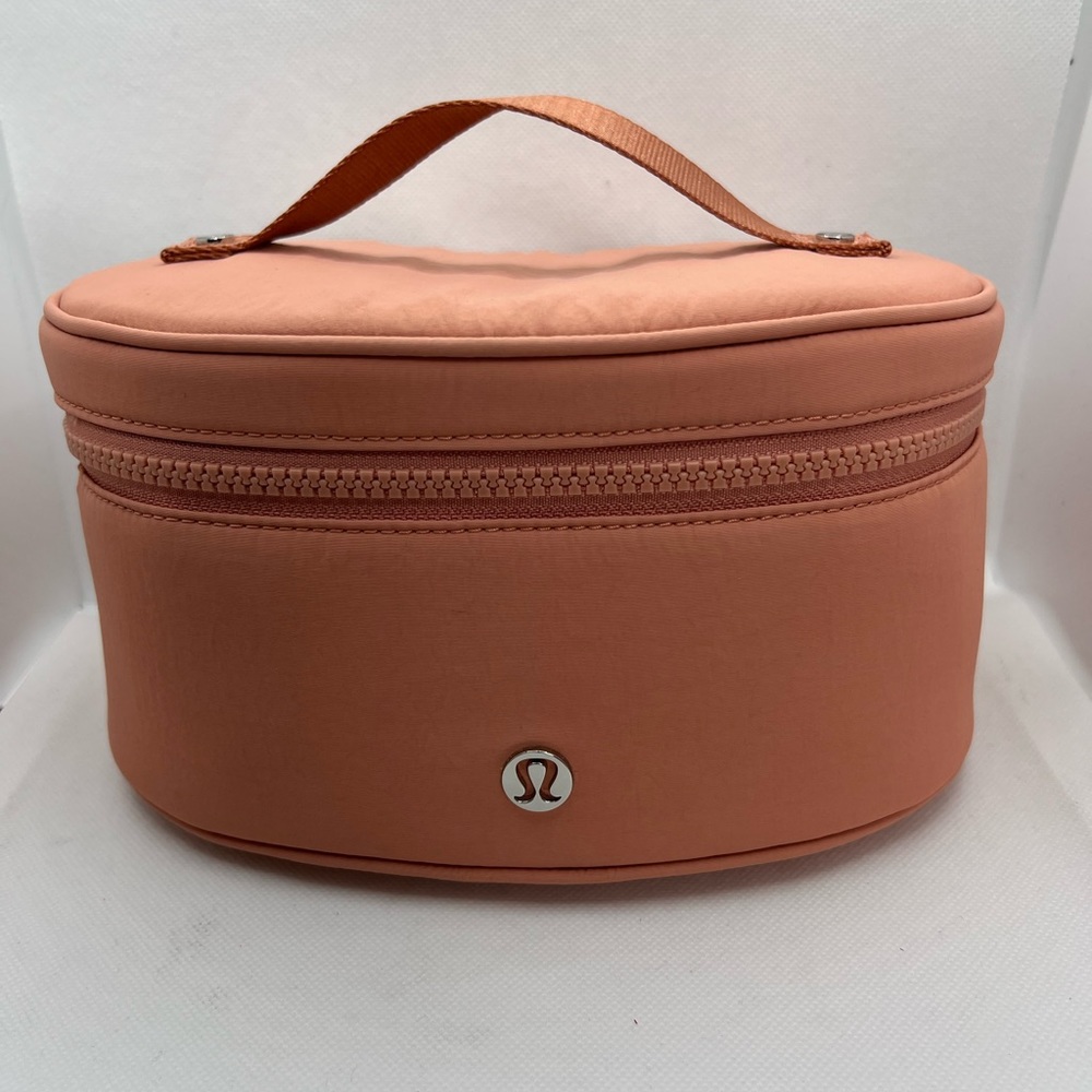 Lululemon Oval Top-Access Kit 3.5L